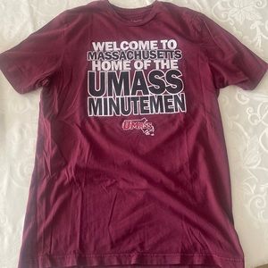 UMASS minutemen t shirt